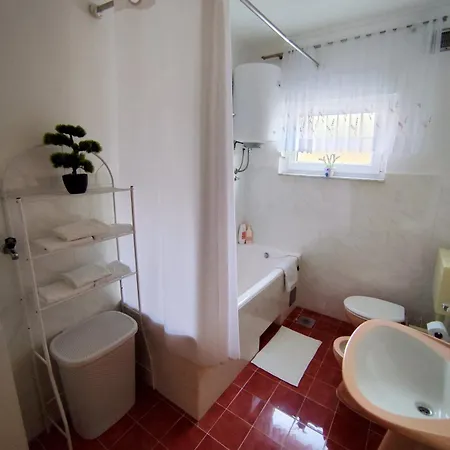 Adriahouse Apartman Punat