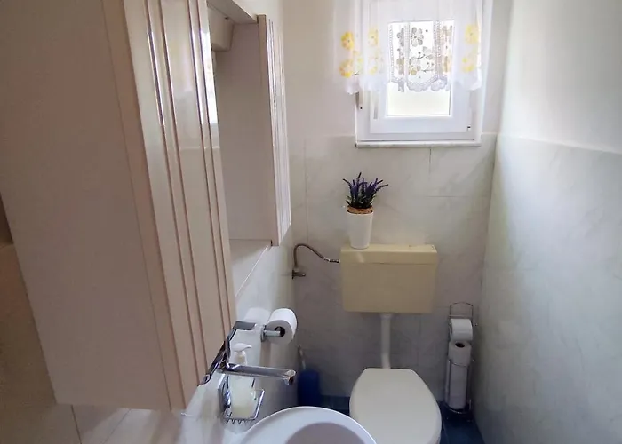 Adriahouse Apartman *